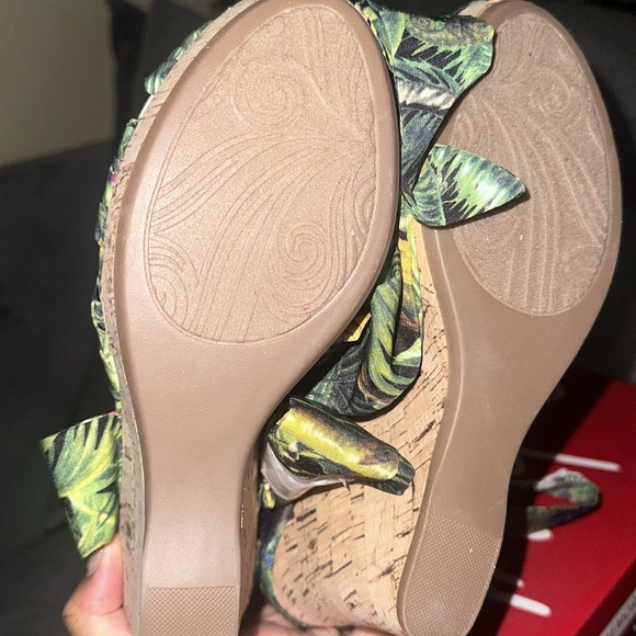 Tropical platform heels - Picture 5 of 6